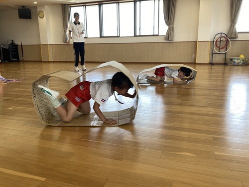 １